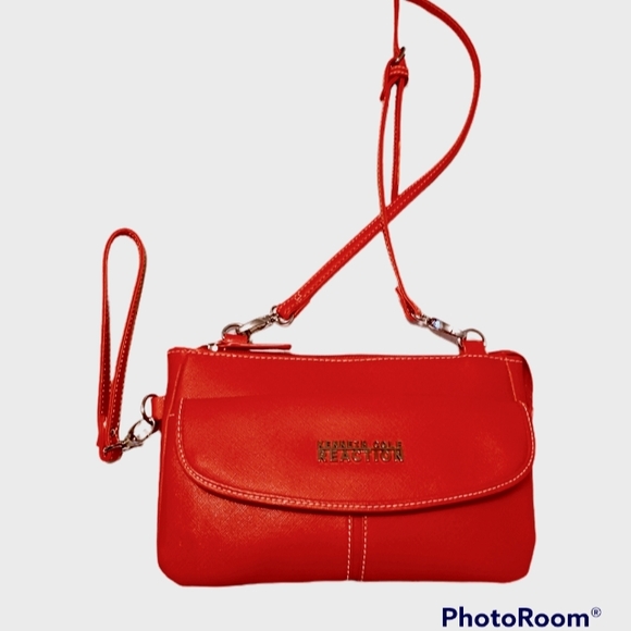 Kenneth Cole Reaction Red Crossbody/Wristlet Bag - Picture 12 of 12